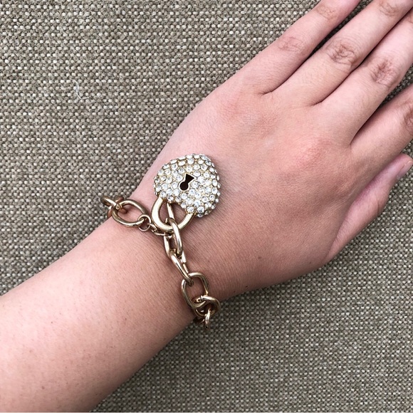 Heart Lock Crystal Bracelet - Picture 2 of 2